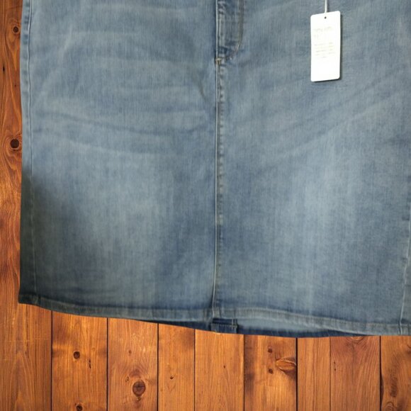 J. Jill Women's Plus Size 20W Denim Blue Smooth Fit Pencil Skirt Stretch  New - Picture 3 of 6